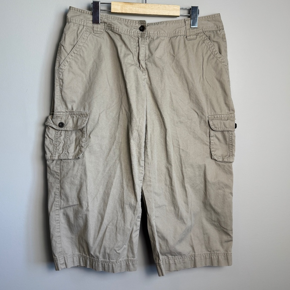 Cabelas Casuals Womens Cargo Capris Tan Size 14 Outdoor Hiking Utility Gorpcore